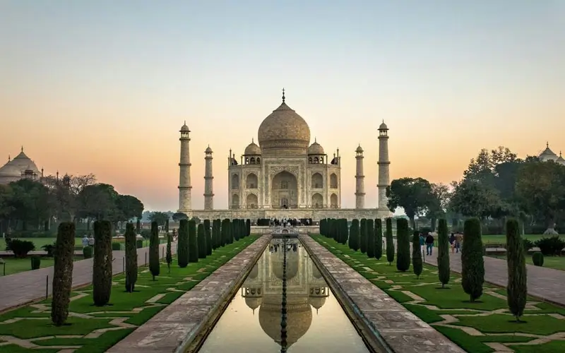 Hidden Mughal Gardens and Stepwells in Agra: A Private Driver Exploration