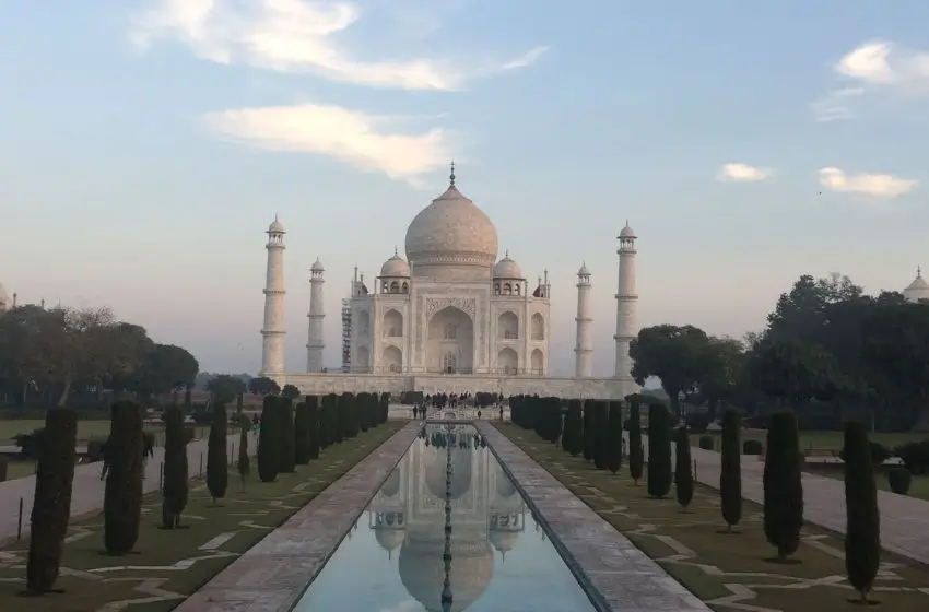 Delhi to Agra Car with Driver Cost & Distance - Complete Travel Guide for Tourists