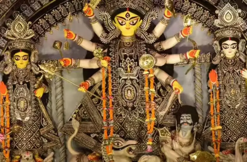 Durga Puja Festival in India – Best Places to Experience & Travel Guide