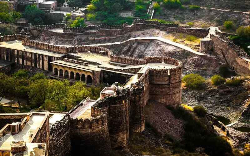 Hidden Heritage Towns of Rajasthan to Visit Comfortably by Private Car and Driver