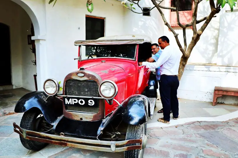 How to Book a Trustworthy Private Driver in India