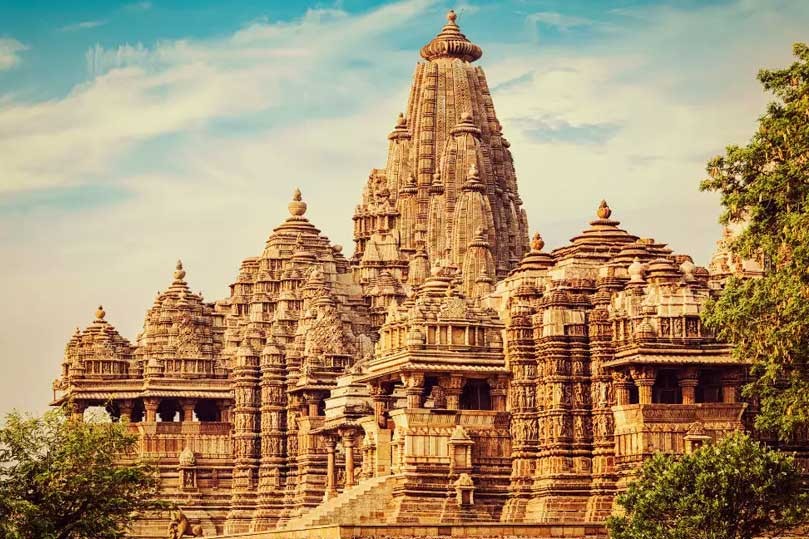 Golden Triangle Tour with Varanasi and Khajuraho